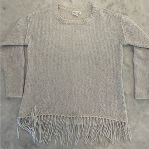 Velvet sweater with Fringe detail